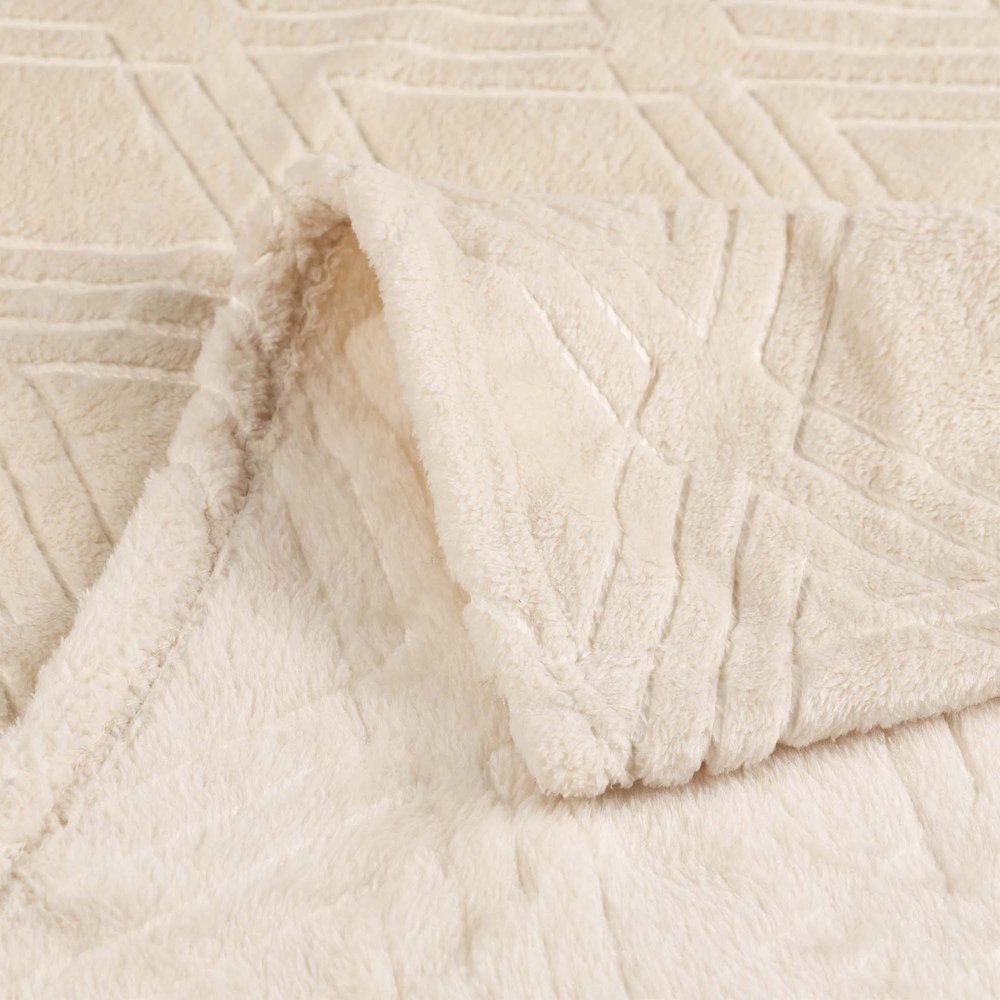 King Cream Flannel Geometric Plush Blanket