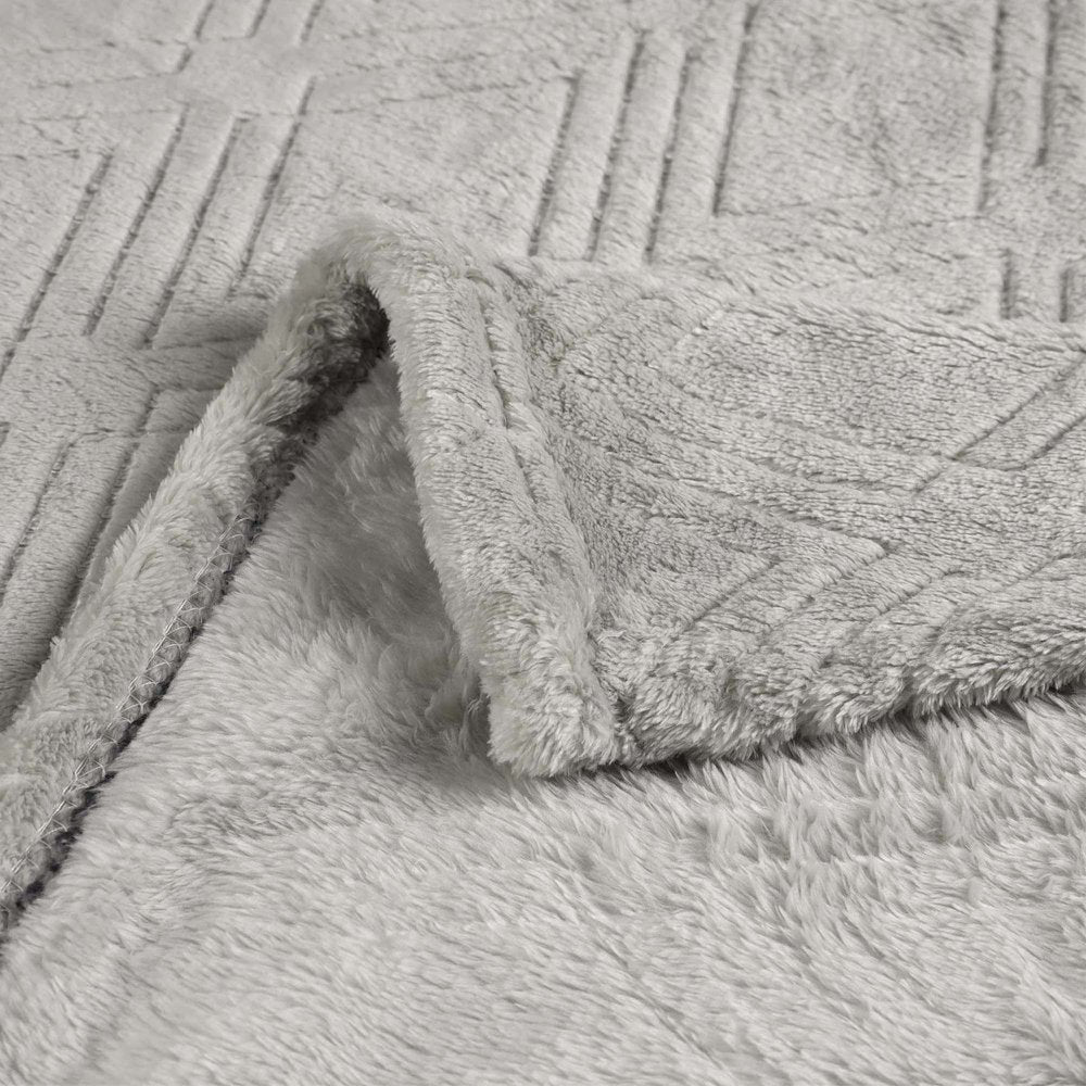 King Platinum Flannel Geometric Plush Blanket